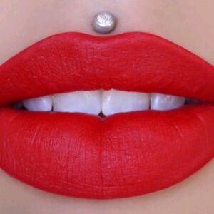 NEW Jeffree Star Bold Red Velour Liquid Lipstick In Redrum